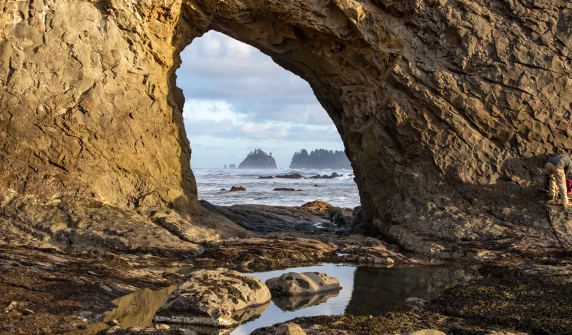 hole in the wall rialto beach