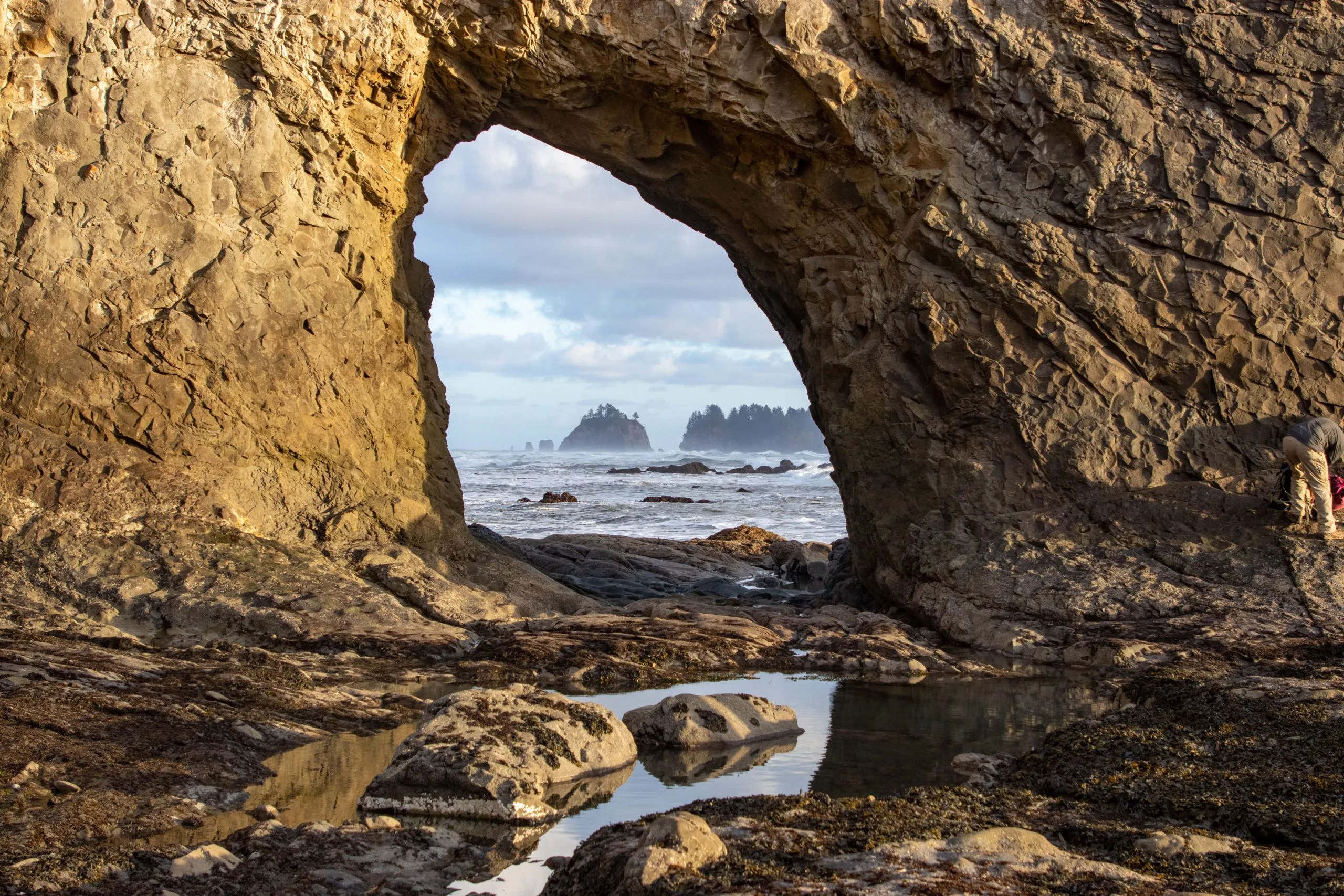 hole in the wall rialto beach